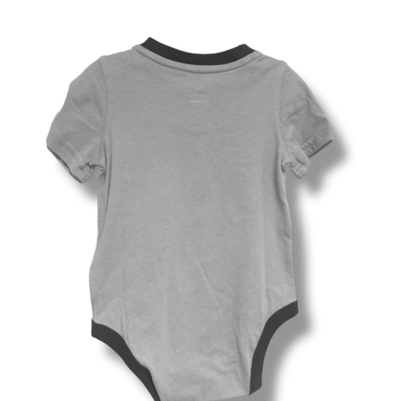 NWT GAP 3-6mo Baby Blue Onesie with Bear Embroidery. 15% off w 2+ bundle - Picture 4 of 5